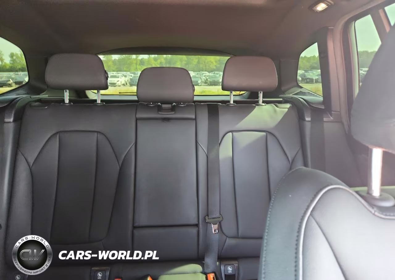 2019 BMW X3 xDrive30I VIN:5UXTR9C5XKLP85321 - 10