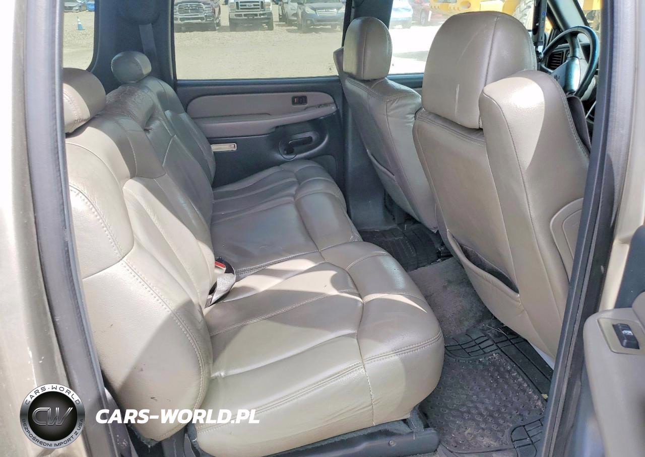 2000 Chevrolet Suburban K1500 VIN:3GNFK16T3YG179242 - 11