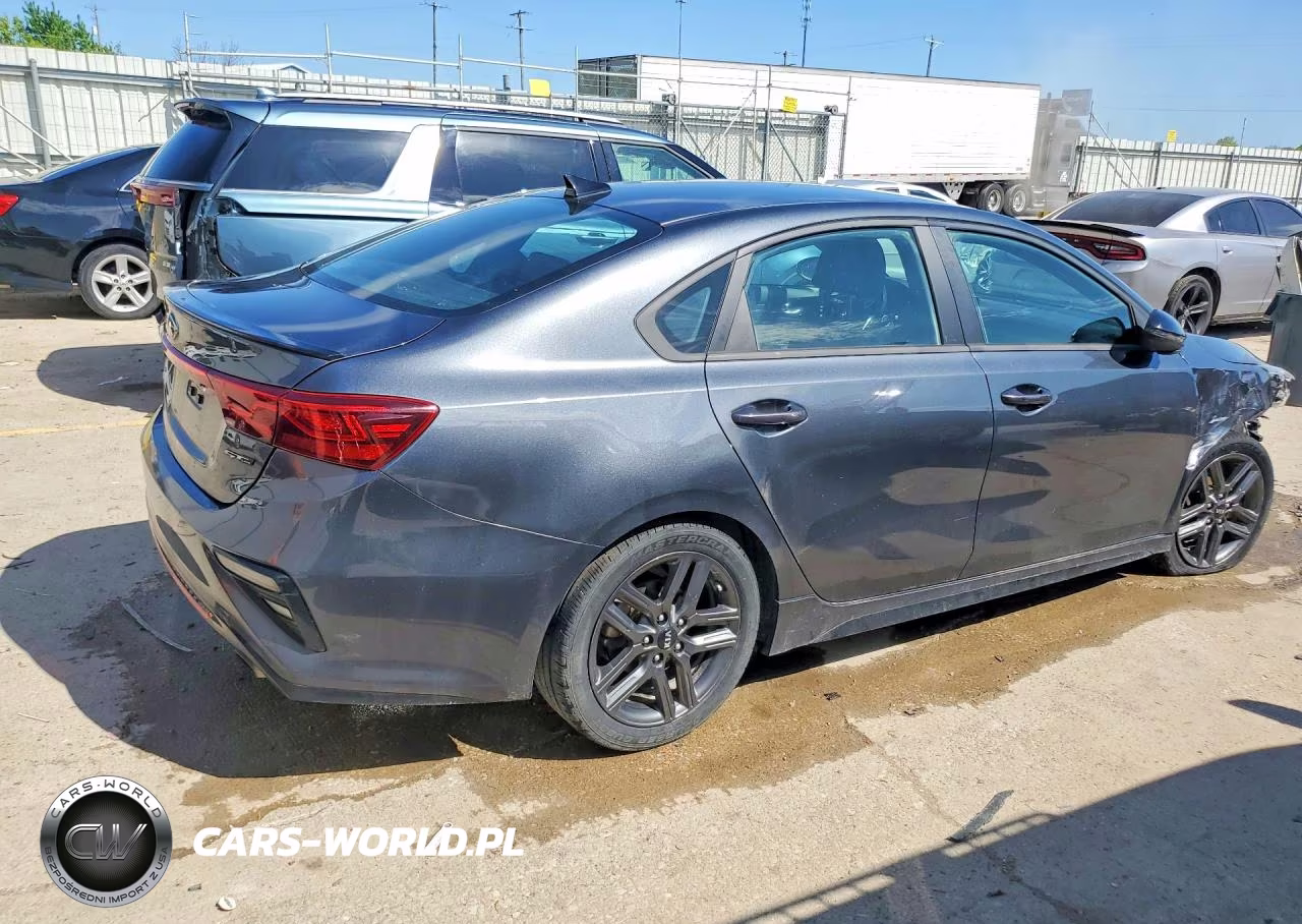 2021 Kia Forte Gt-Line VIN:3KPF34AD1ME402486 - 3