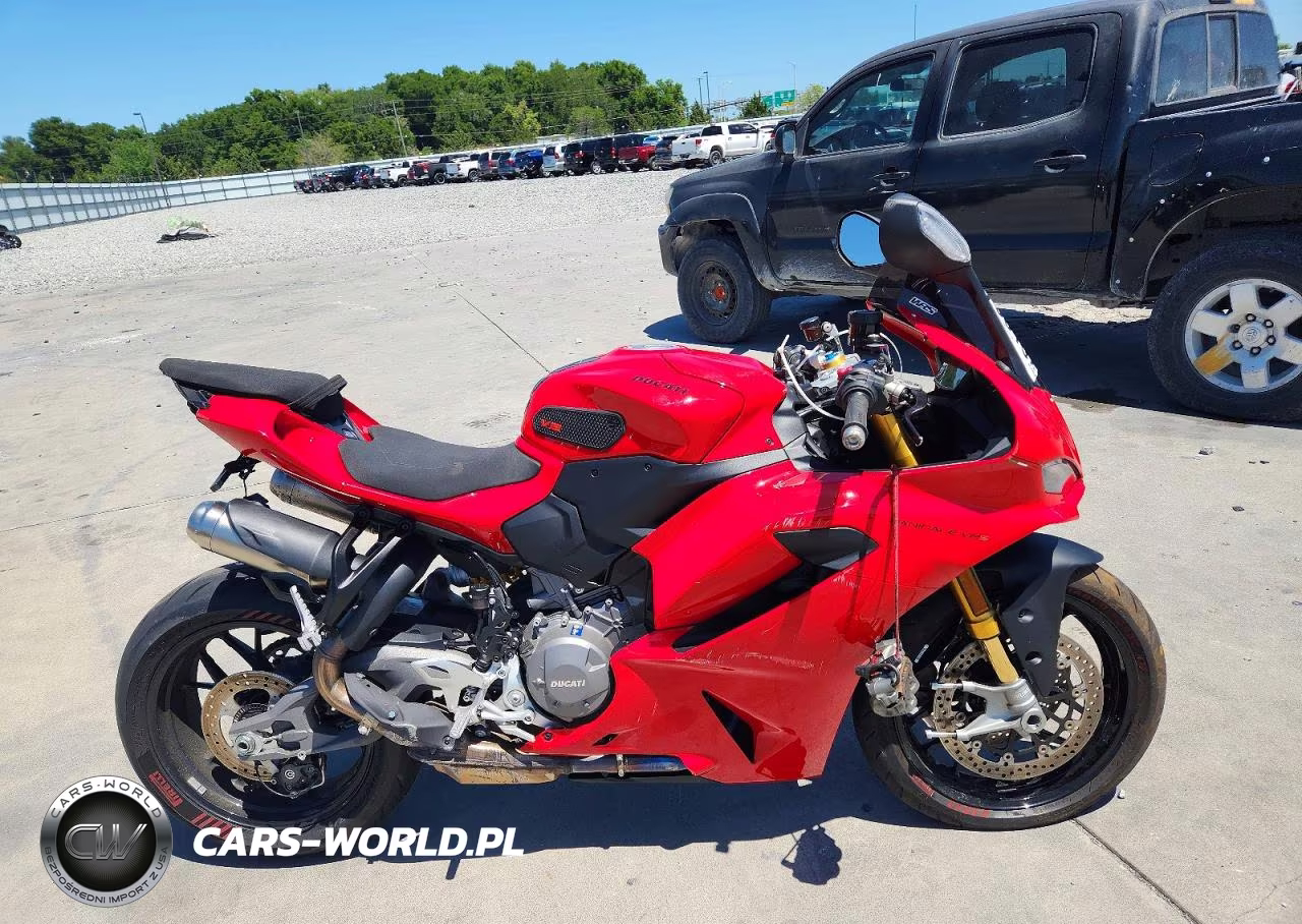 2026 Ducati Panigale V2