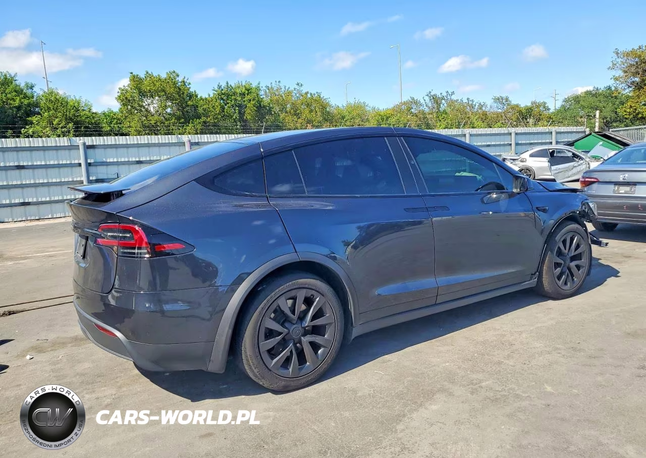 2024 Tesla Model X VIN:7SAXCDE50RF445213 - 3