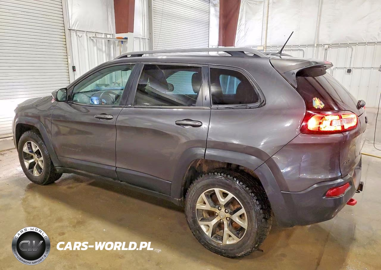 2015 Jeep Cherokee Trailhawk VIN:1C4PJMBS3FW520846 - 2