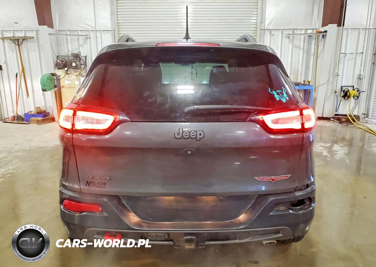 2015 Jeep Cherokee Trailhawk VIN:1C4PJMBS3FW520846 - 6