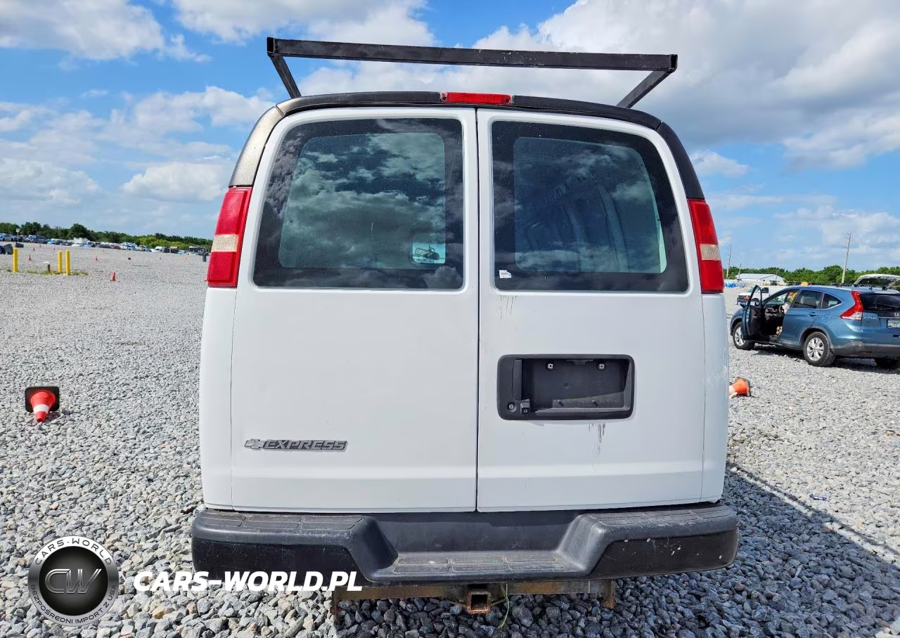 2018 Chevrolet Express G2500 VIN:1GCWGAFP1J1172162 - 6
