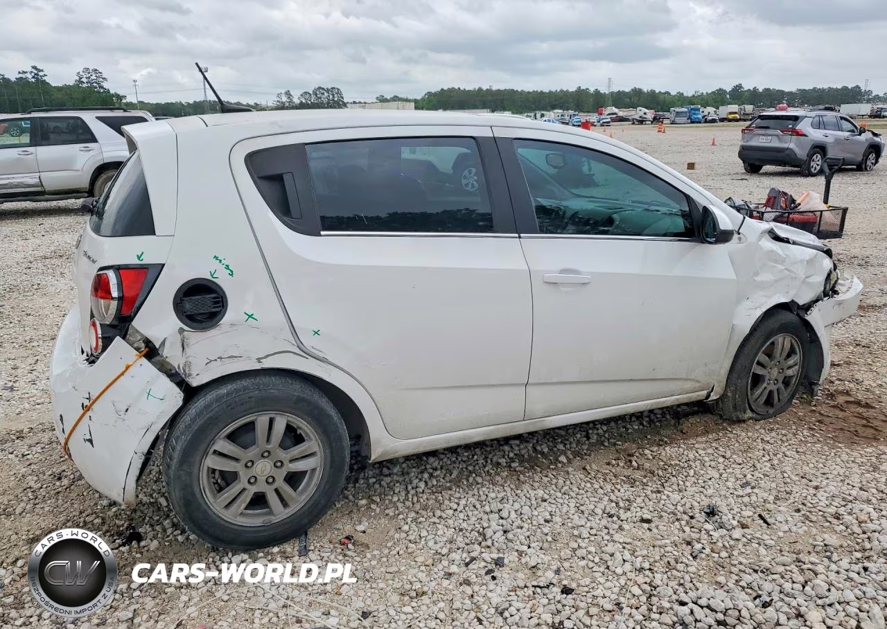 2014 Chevrolet Sonic Lt VIN:1G1JC6SH0E4189629 - 3