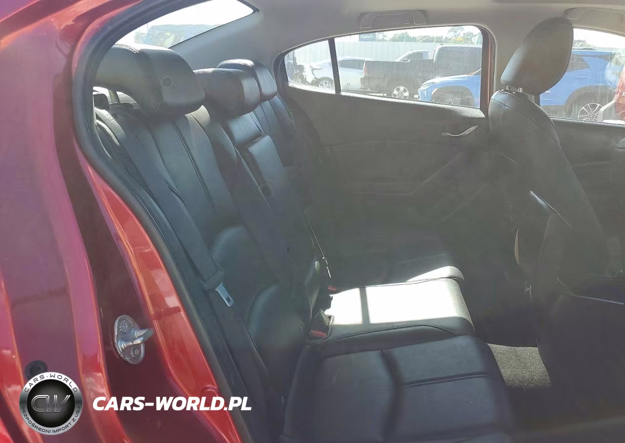 2018 Mazda 3 Touring VIN:3MZBN1V30JM217210 - 10