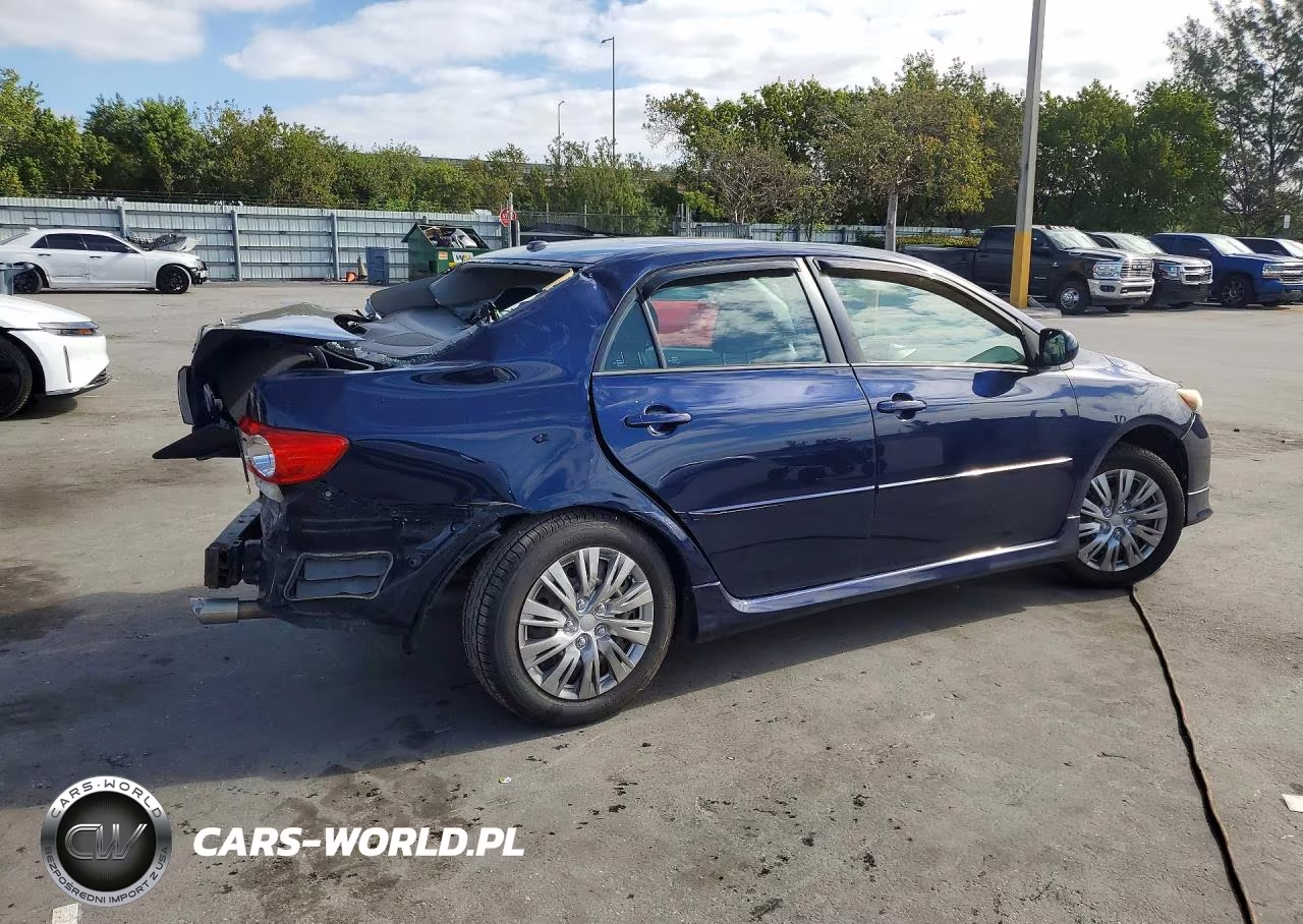 2013 Toyota Corolla S VIN:2T1BU4EE4DC030168 - 3