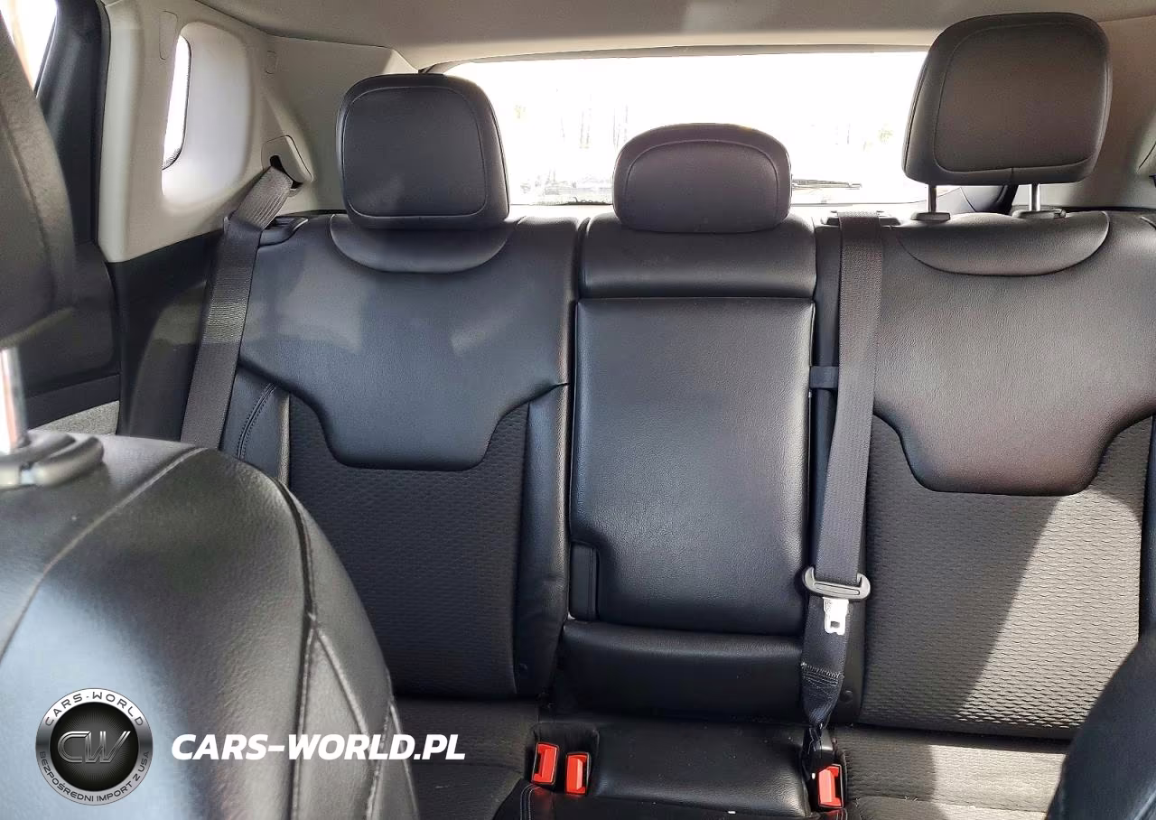 2022 Jeep Compass Latitude VIN:3C4NJCBB1NT139051 - 10