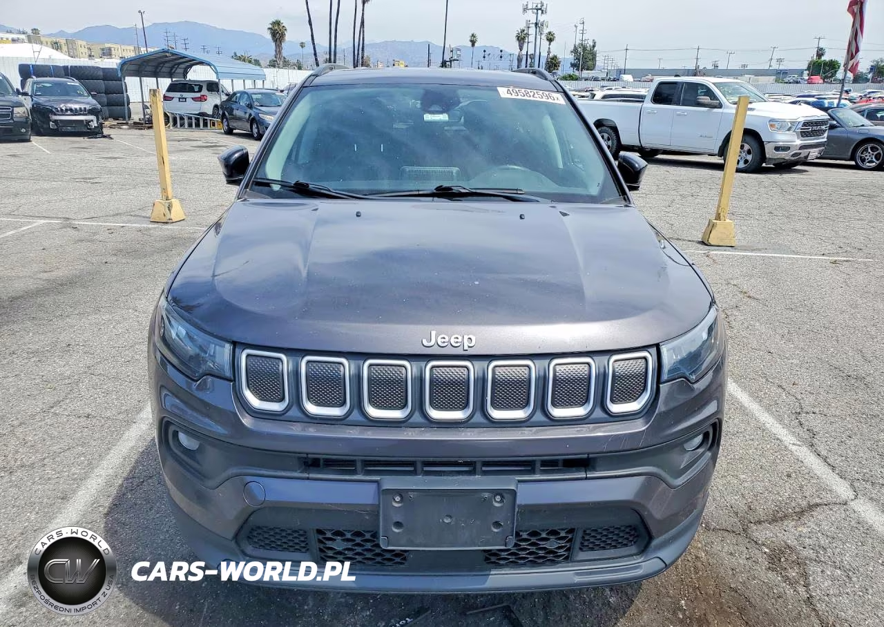 2022 Jeep Compass Latitude VIN:3C4NJCBB1NT139051 - 5
