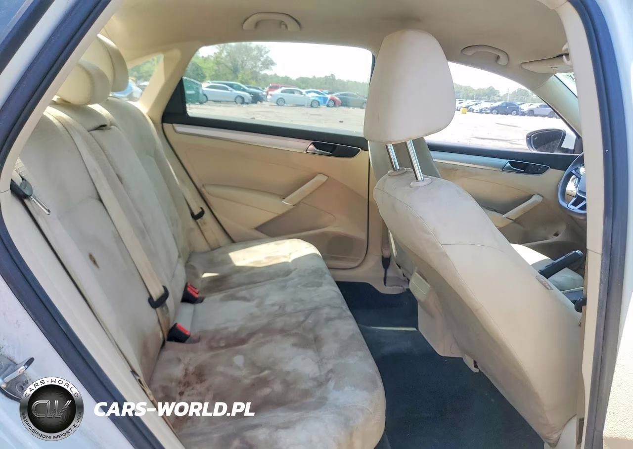 2018 Volkswagen Passat S VIN:1VWAA7A34JC021708 - 10