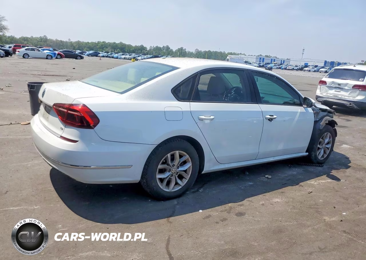 2018 Volkswagen Passat S VIN:1VWAA7A34JC021708 - 3