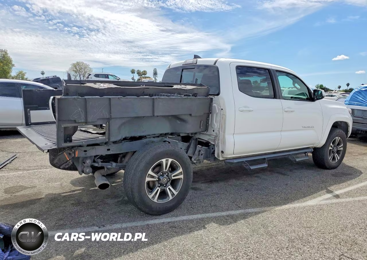 2018 Toyota Tacoma Trd Sport VIN:3TMDZ5BN6JM044015 - 3