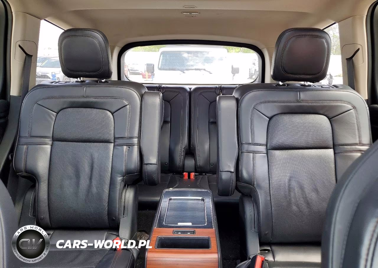 2020 Lincoln Aviator Reserve VIN:5LM5J7XC7LGL23333 - 10