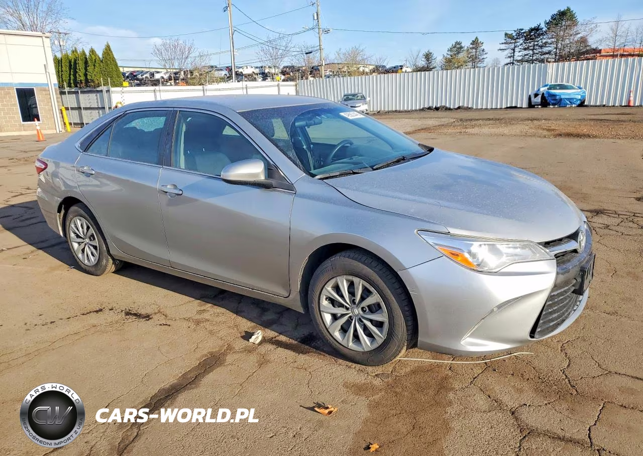 2017 Toyota Camry Le VIN:4T1BF1FK8HU334248 - 4
