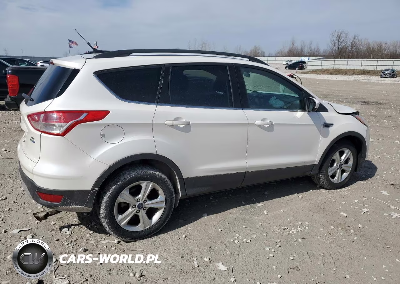 2015 Ford Escape Se VIN:1FMCU9GX2FUC38096 - 3