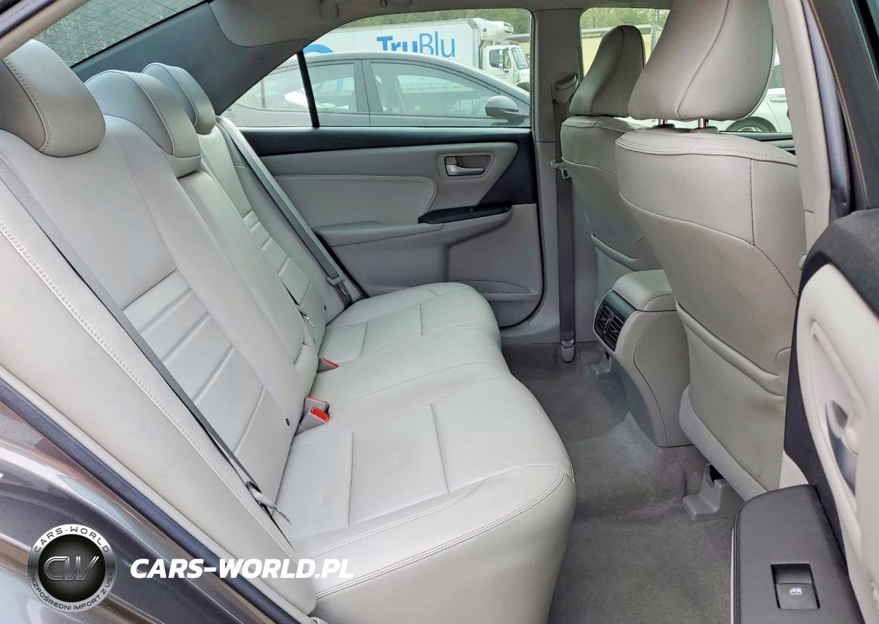 2016 Toyota Camry Xle VIN:4T1BF1FK4GU518925 - 10