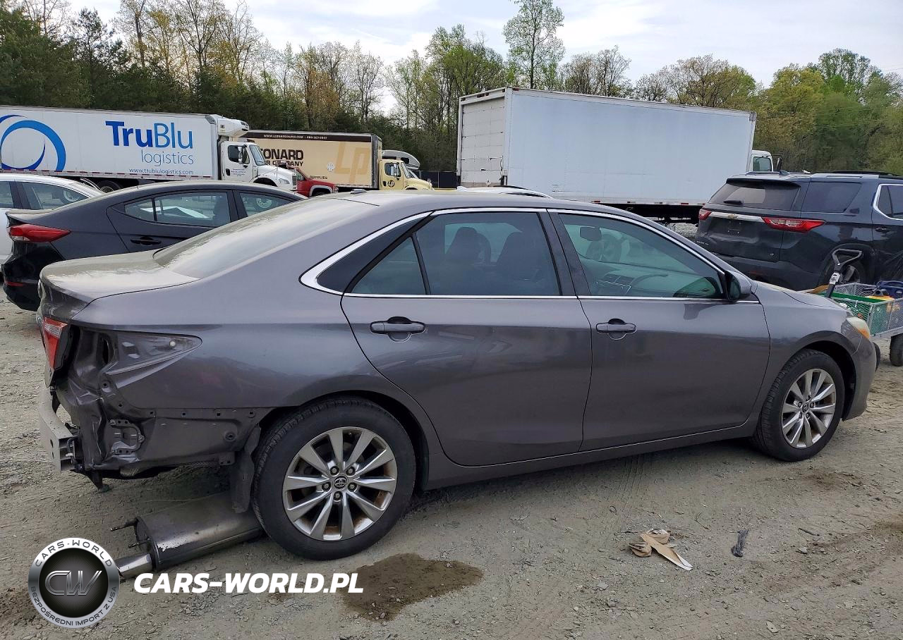 2016 Toyota Camry Xle VIN:4T1BF1FK4GU518925 - 3