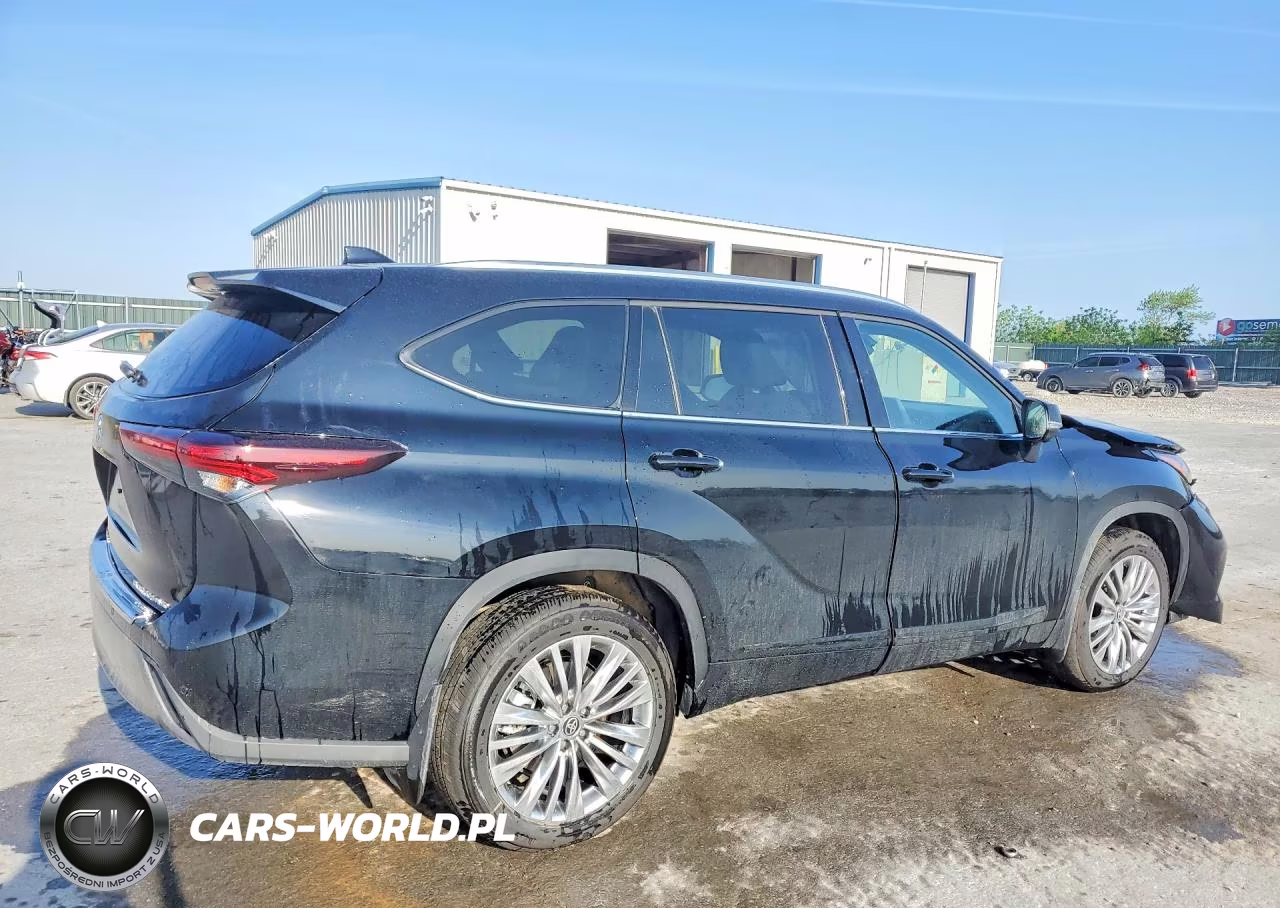 2026 Toyota Highlander Platinum VIN:5TDKDRBH5TS597622 - 3