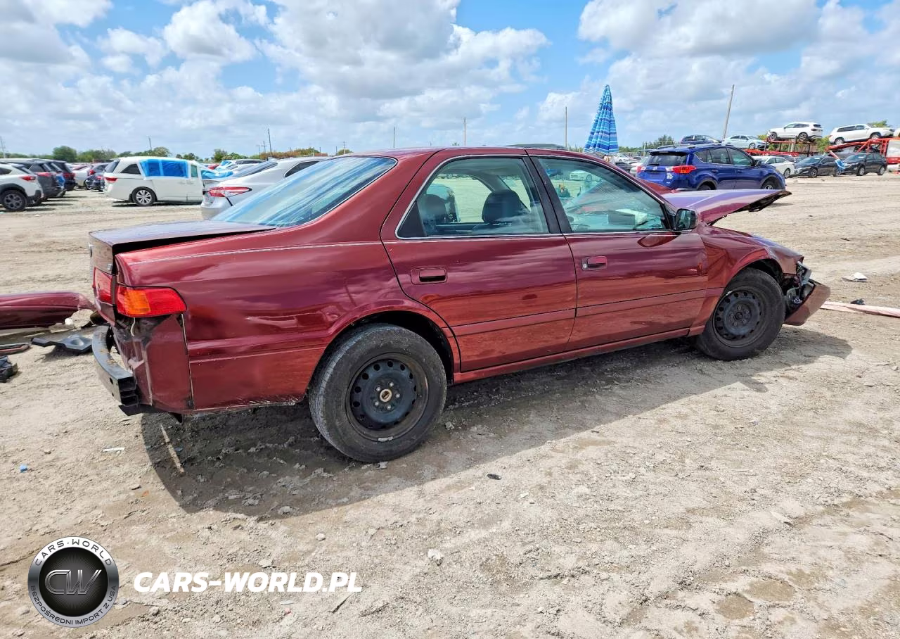 2000 Toyota Camry Le VIN:4T1BG28K0YU952499 - 3