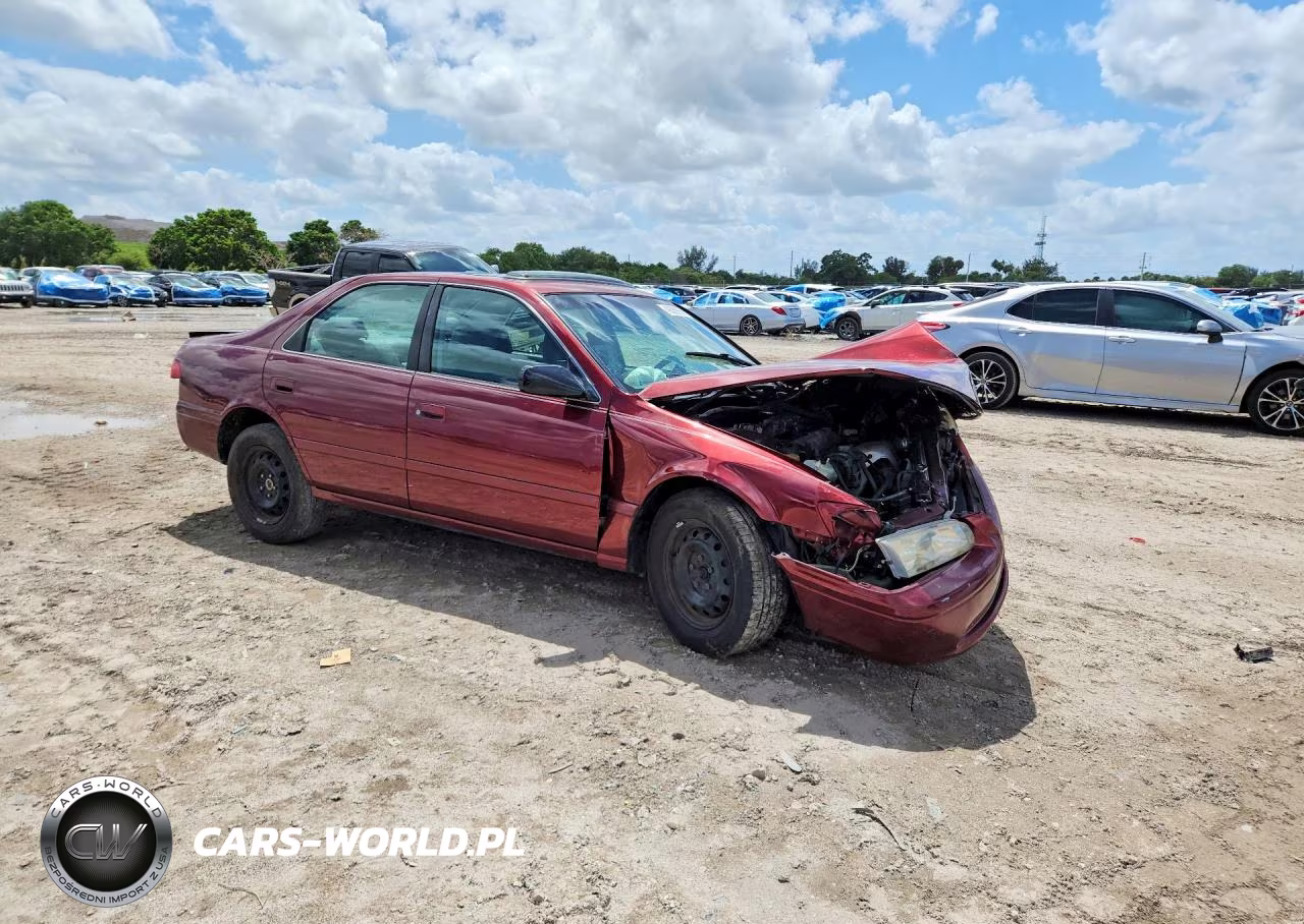 2000 Toyota Camry Le VIN:4T1BG28K0YU952499 - 4