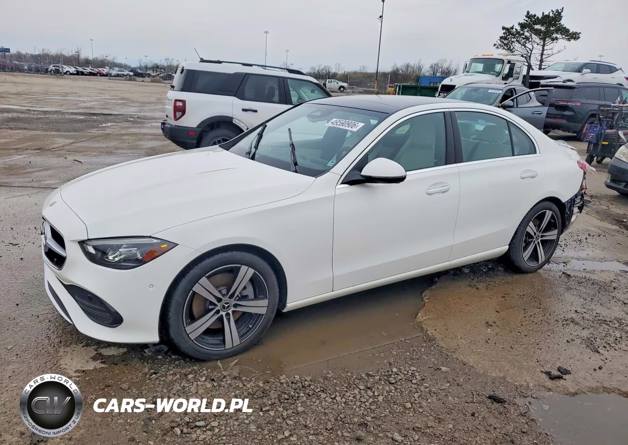 2024 Mercedes-Benz C 300 4Matic – zdjęcie 1 z 13