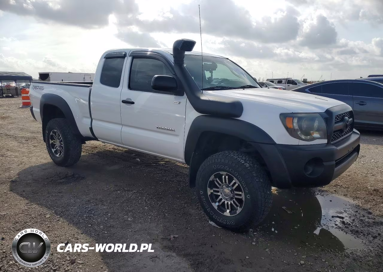 2011 Toyota Tacoma Prerunner Access Cab VIN:5TFTU4GN9BX001331 - 4