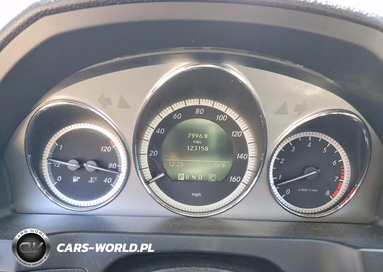 2010 Mercedes-Benz C 300 VIN:WDDGF5EB9AF496182 - 9