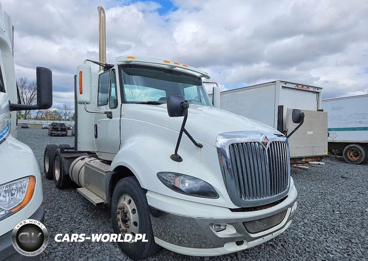 2015 International Lf687 Semi Truck