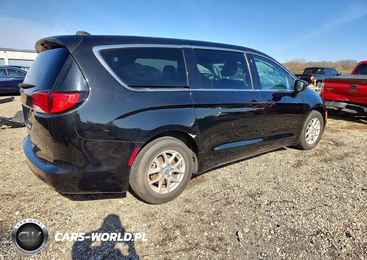 2022 Chrysler Voyager Lx VIN:2C4RC1CG9NR218643 - 3