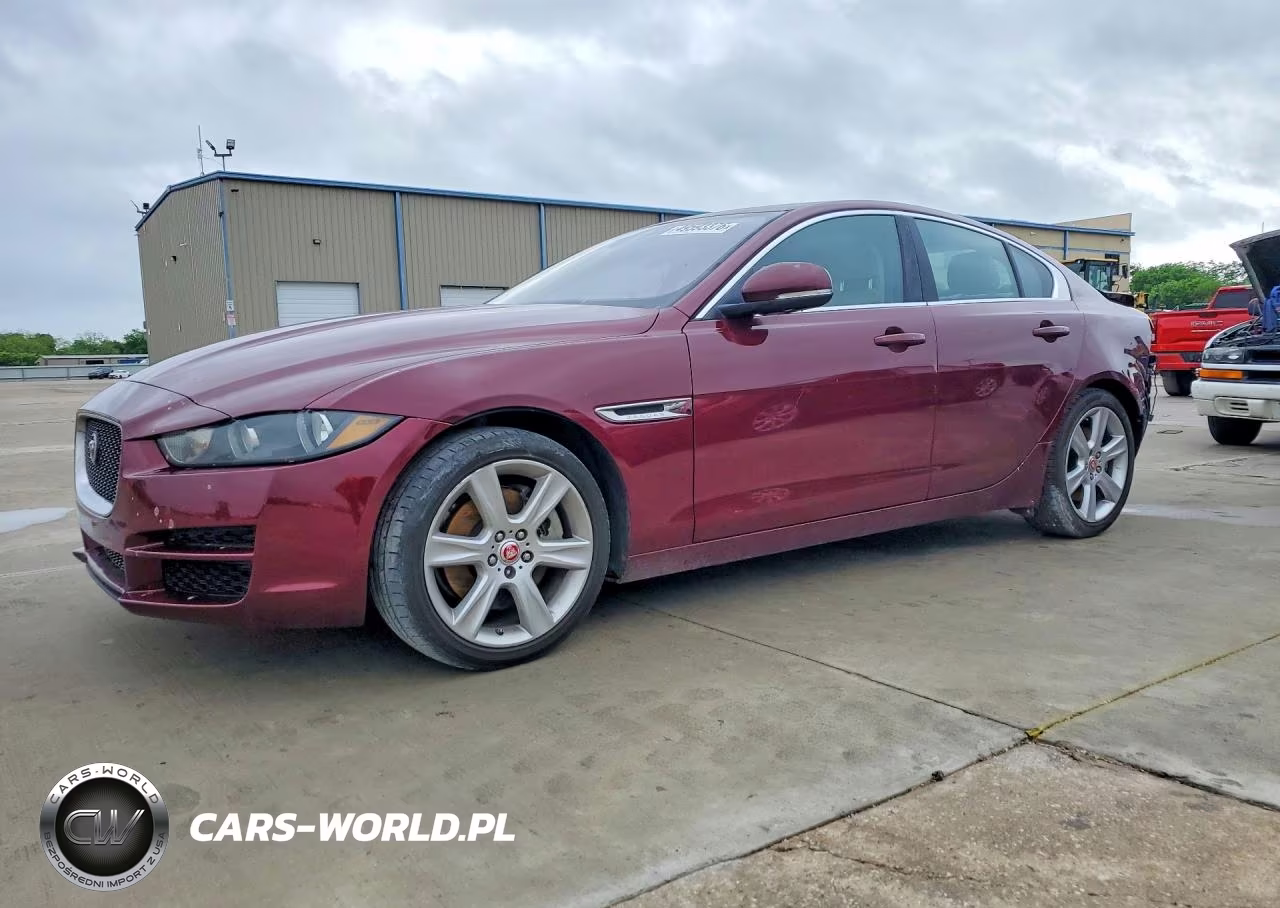 2017 Jaguar Xe Prestige