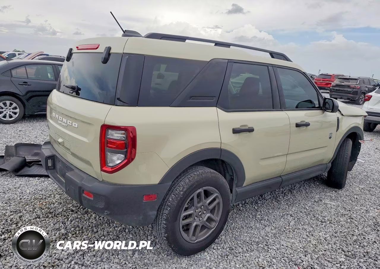 2025 Ford Bronco Sport Big Bend VIN:3FMCR9BN4SRE25638 - 3
