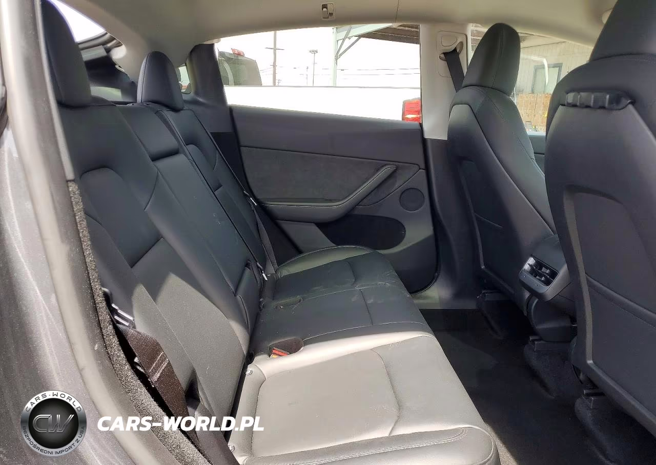 2024 Tesla Model Y VIN:7SAYGDEE0RA217220 - 11