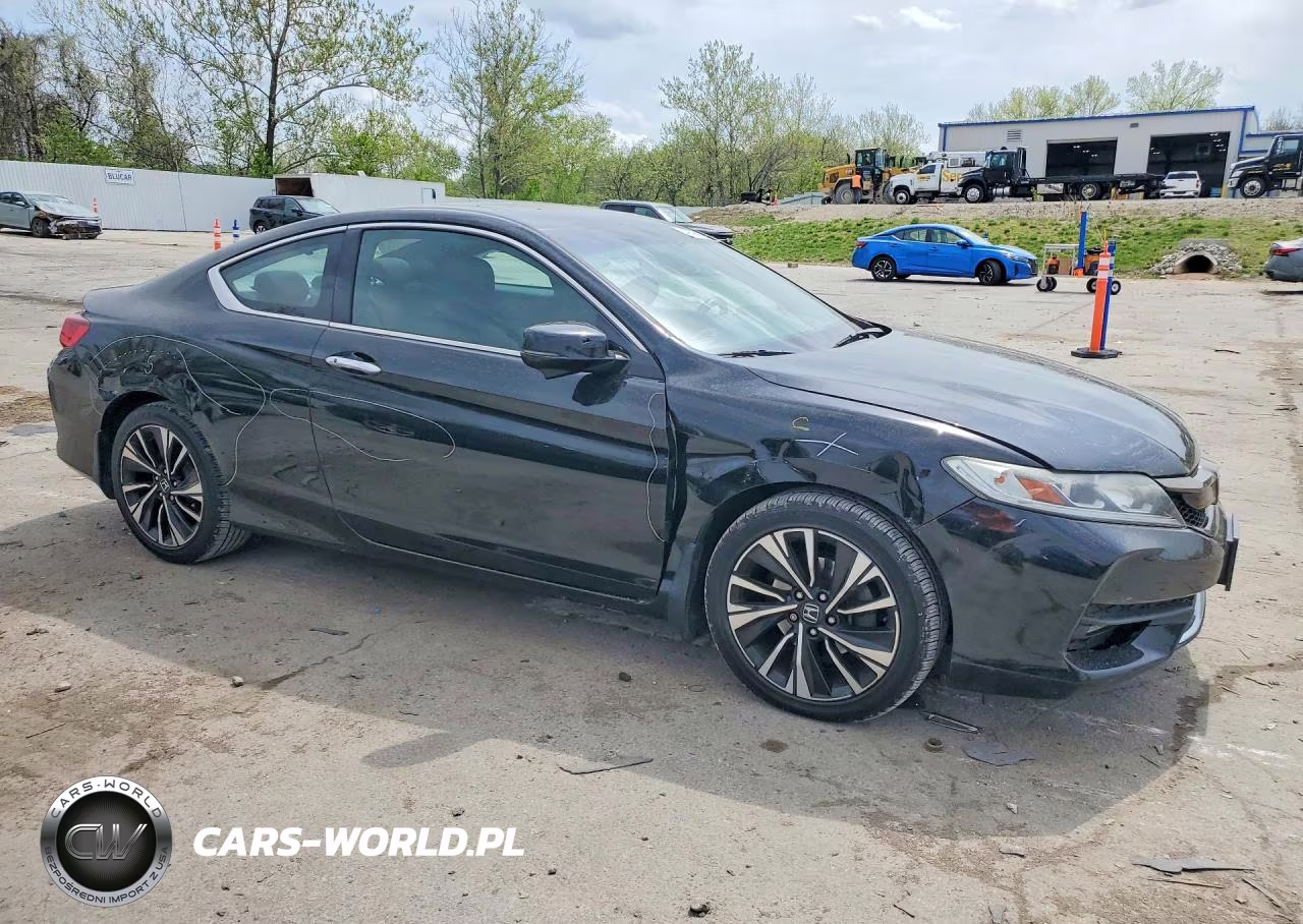 2017 Honda Accord Ex VIN:1HGCT1B7XHA009879 - 4