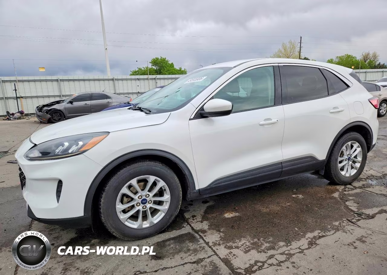 2020 Ford Escape Se