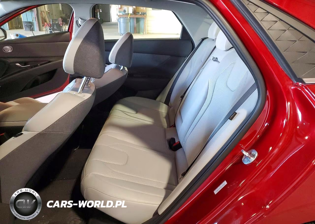 2025 Hyundai Elantra Limited VIN:KMHLN4DJ4SU165999 - 10