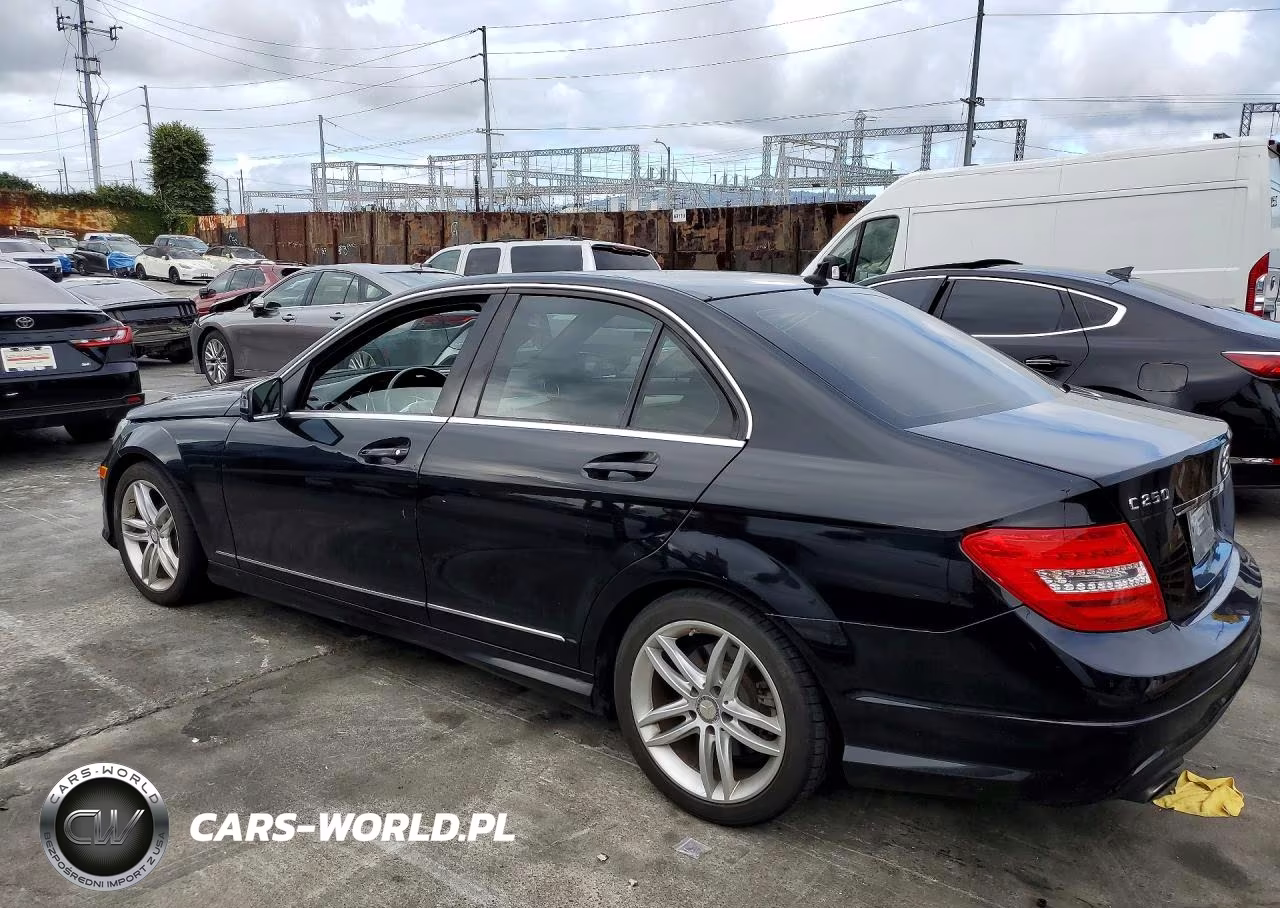 2013 Mercedes-Benz C 250 VIN:WDDGF4HB6DA851655 - 2