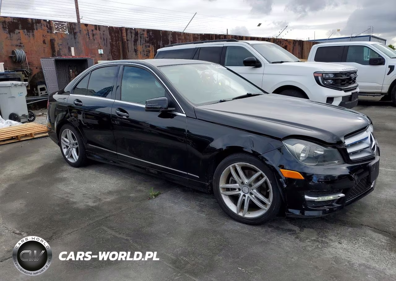 2013 Mercedes-Benz C 250 VIN:WDDGF4HB6DA851655 - 4