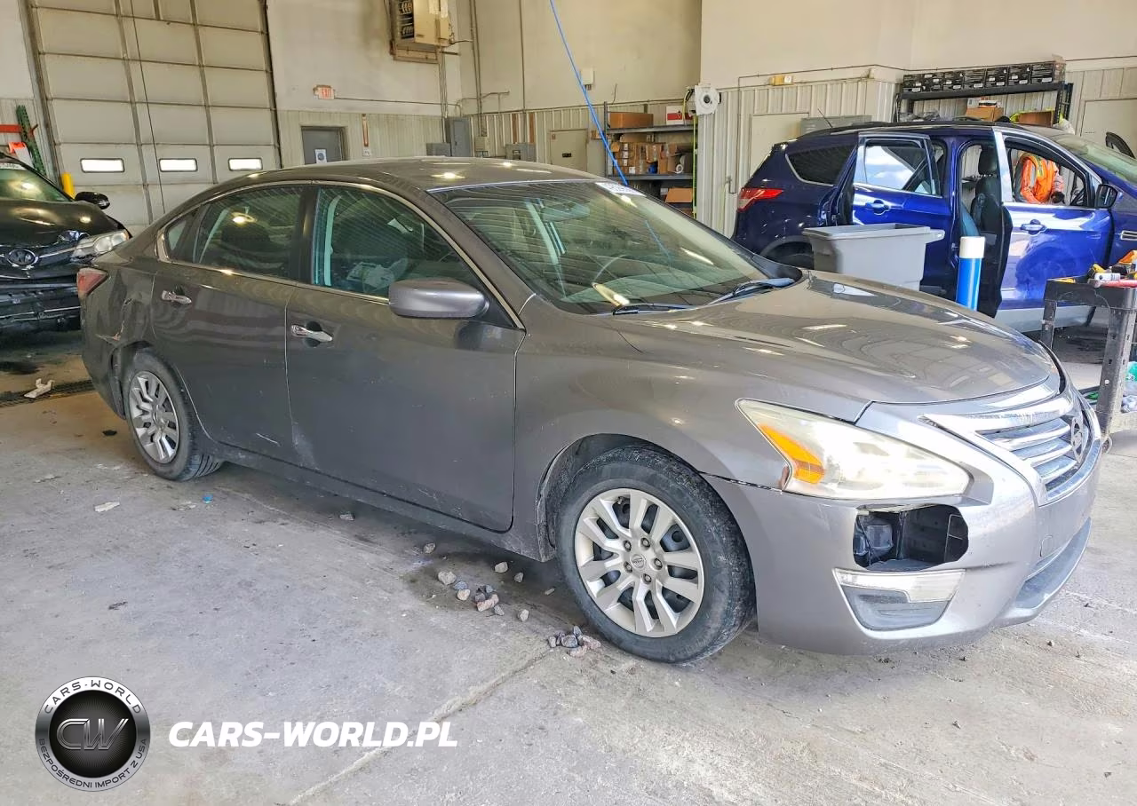 2015 Nissan Altima 2.5 S VIN:1N4AL3AP4FC419944 - 4