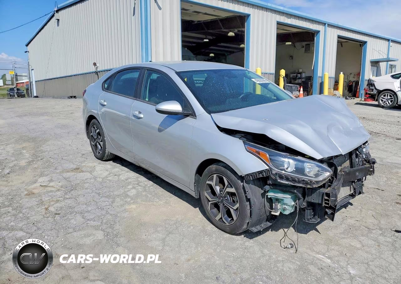 2019 Kia Forte Lxs VIN:3KPF24AD5KE059648 - 4