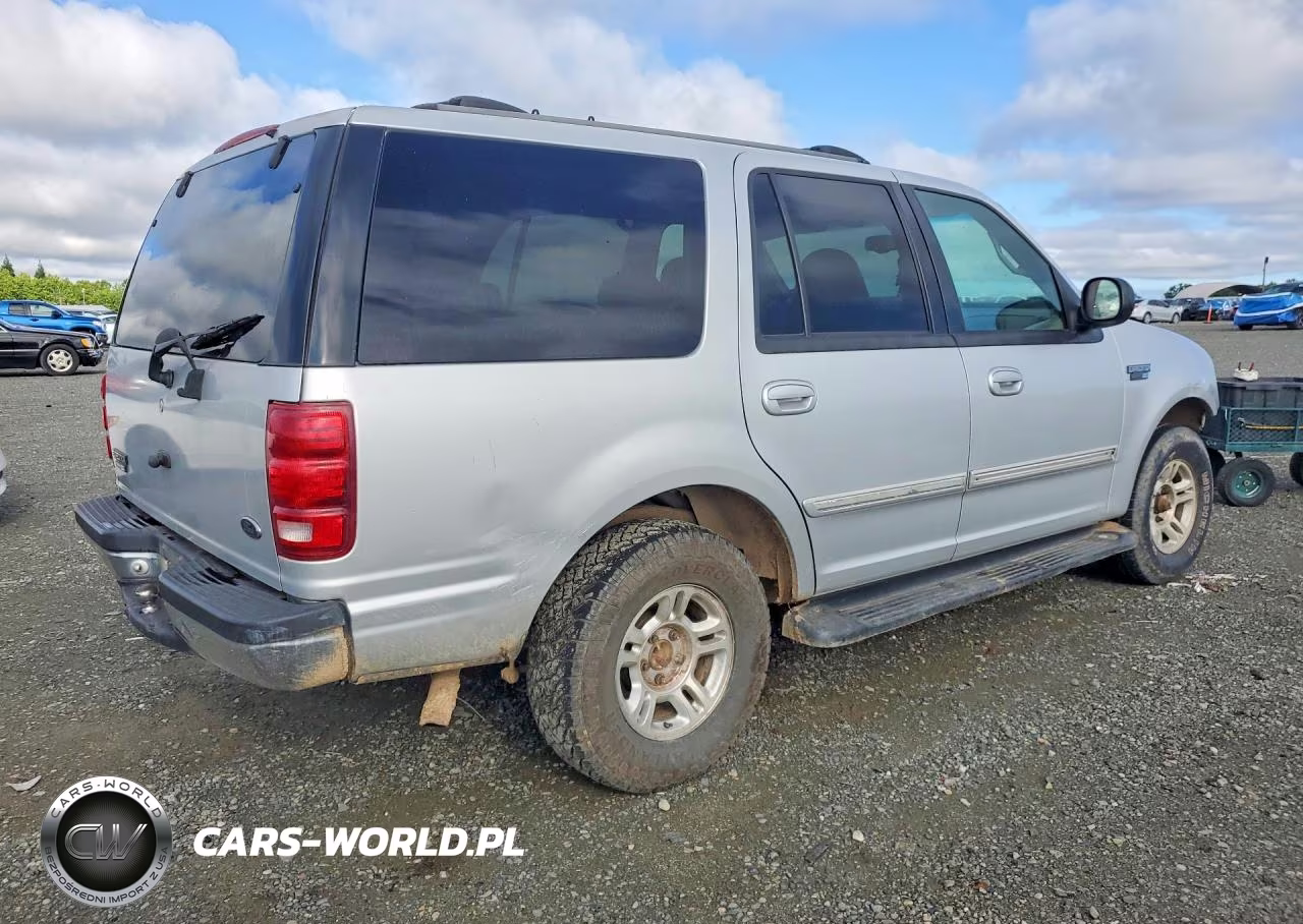 2000 Ford Expedition Xlt VIN:1FMRU1565YLB86008 - 3