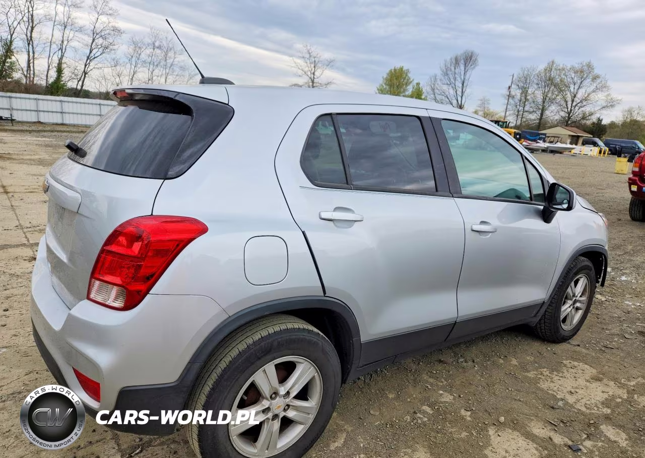 2020 Chevrolet Trax Ls VIN:KL7CJKSB8LB311590 - 3