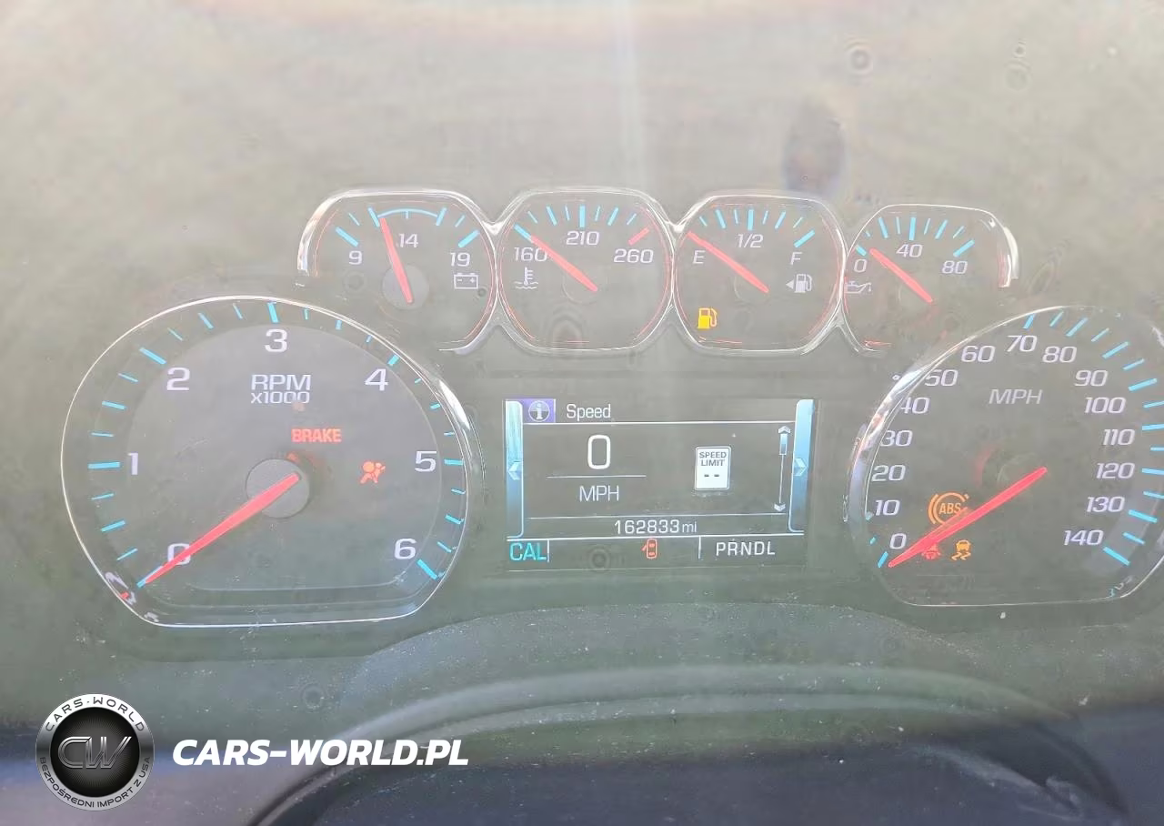 2020 Chevrolet Suburban C1500 Lt VIN:1GNSCHKC7LR139720 - 9
