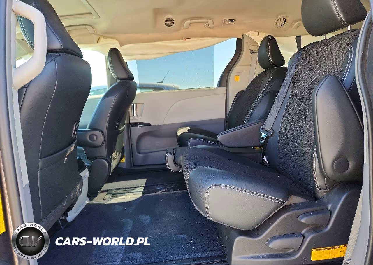 2013 Toyota Sienna Sport VIN:5TDXK3DC5DS298188 - 11