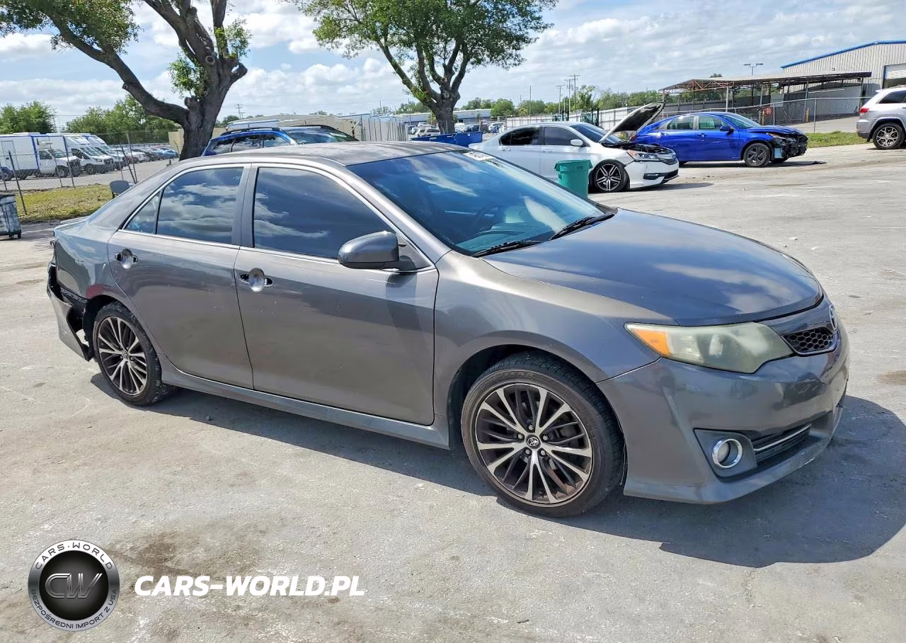 2014 Toyota Camry Se VIN:4T1BF1FK7EU306856 - 4