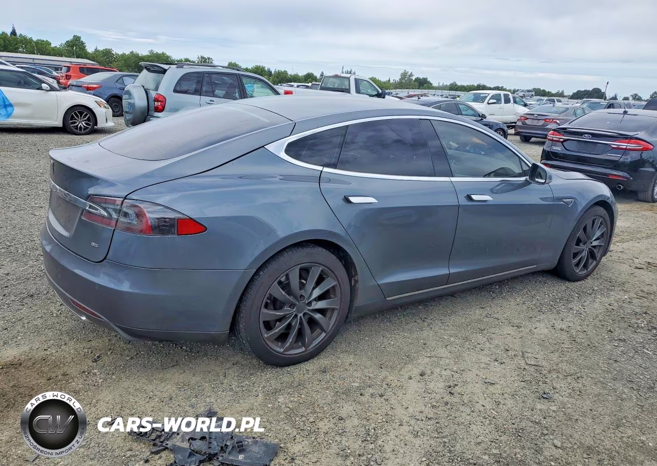 2013 Tesla Model S VIN:5YJSA1CN3DFP28230 - 3