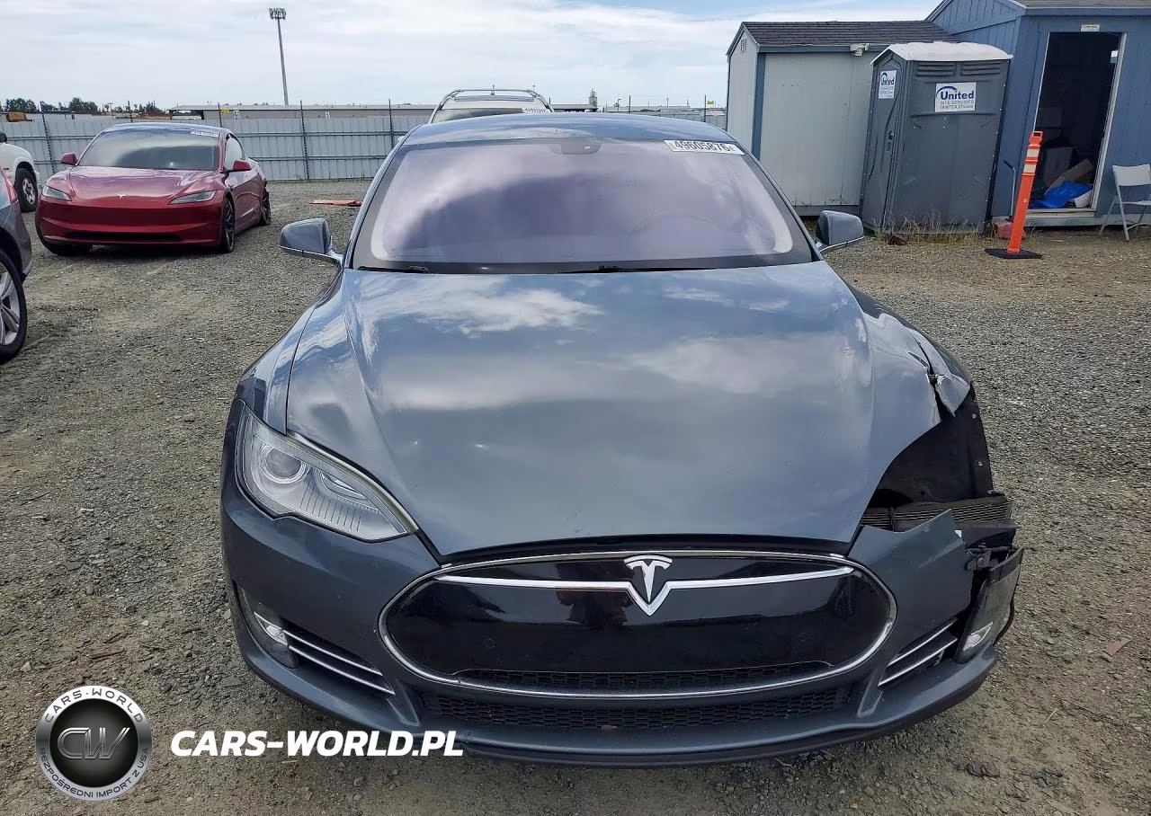 2013 Tesla Model S VIN:5YJSA1CN3DFP28230 - 5