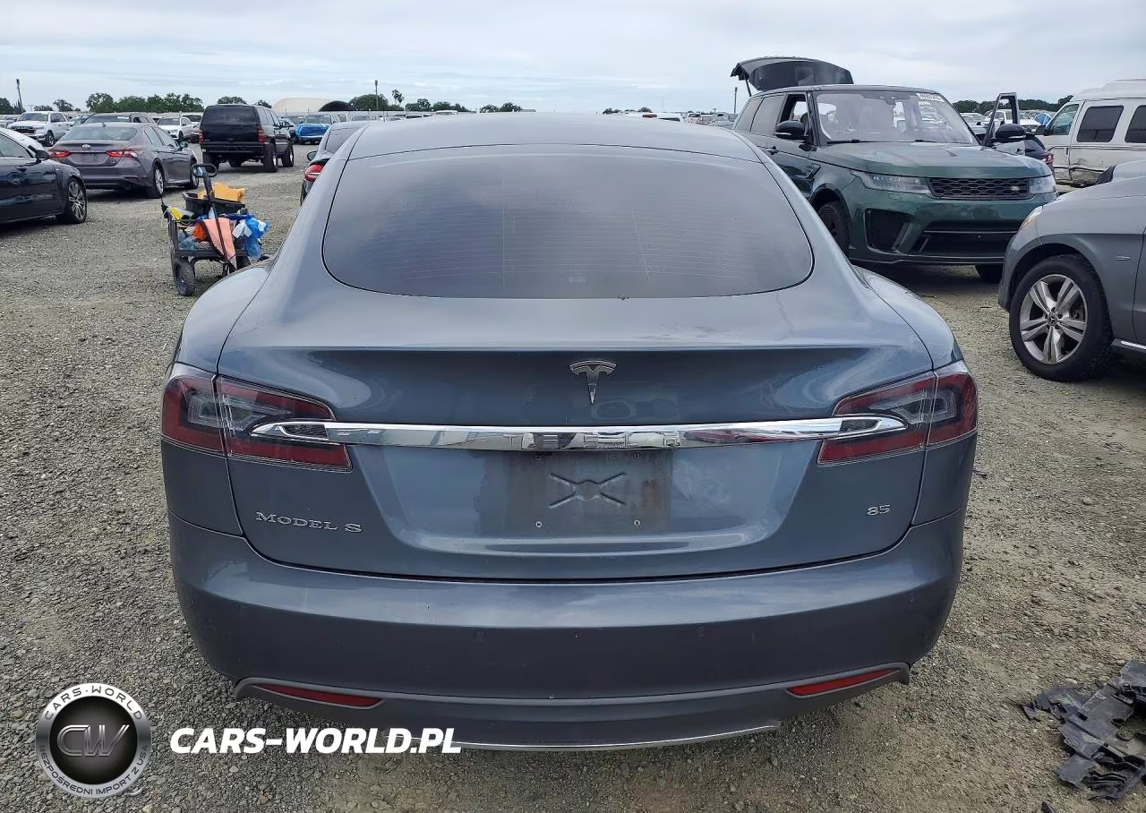 2013 Tesla Model S VIN:5YJSA1CN3DFP28230 - 6