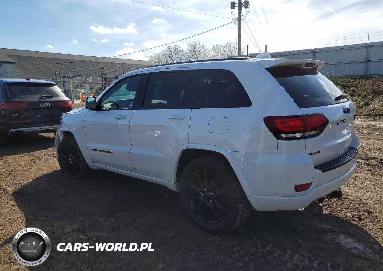 2018 Jeep Grand Cherokee Laredo VIN:1C4RJFAG0JC207362 - 2