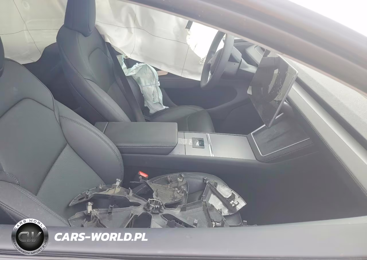 2026 Tesla Model Y VIN:7SAYGDED9TF516464 - 7