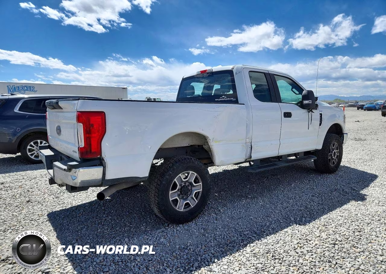2018 Ford F350 Super Duty VIN:1FT8X3B61JEC25243 - 3